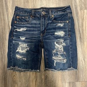 NEW - Never Worn American Eagle Ripped Style Shorts Size 0